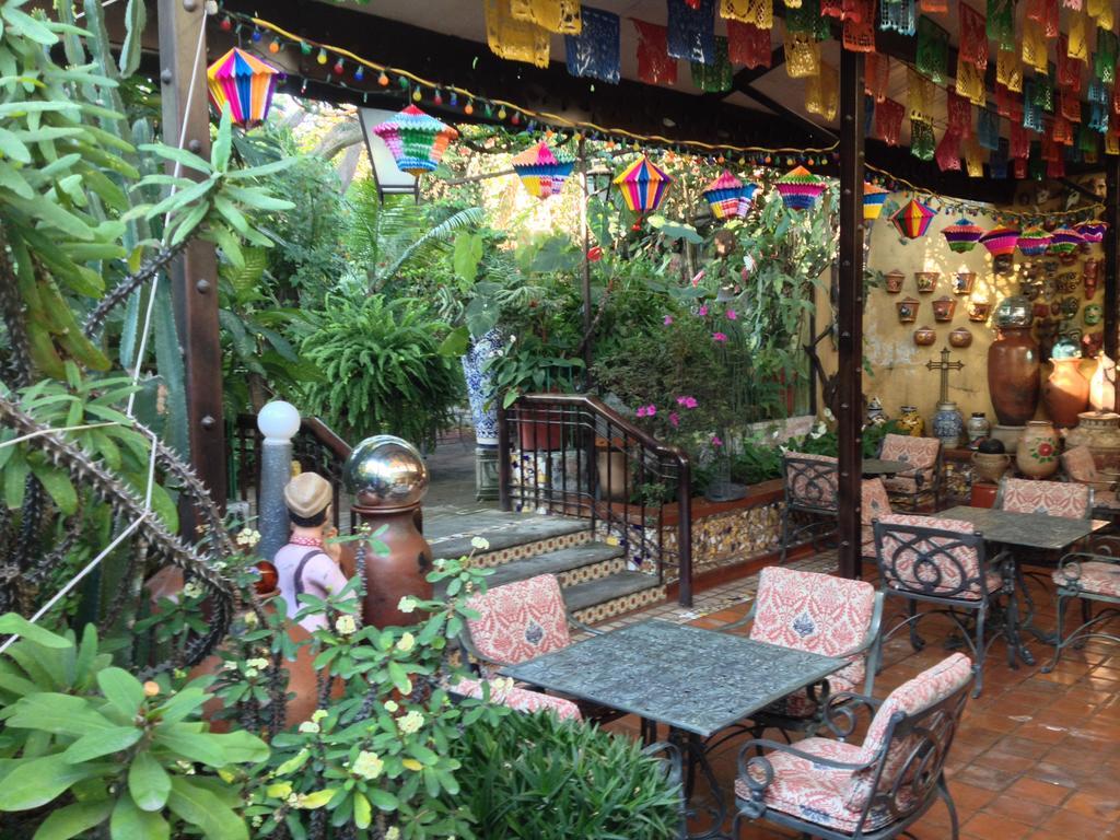 Casa De Las Flores Bed and Breakfast Tlaquepaque Exterior foto